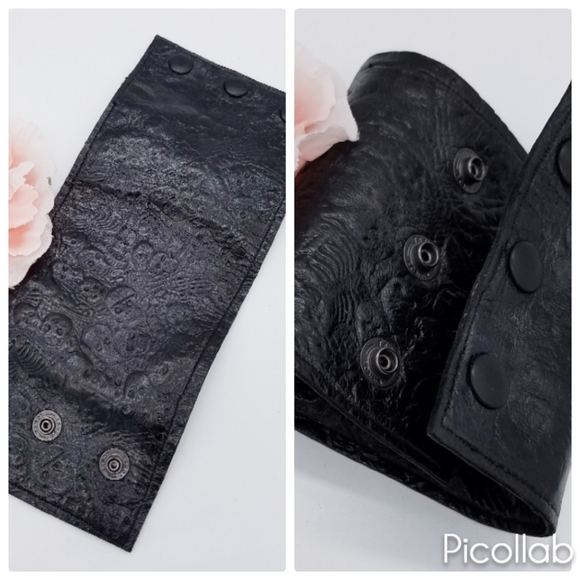 Handbags - Genuine Leather Wrist Wallet